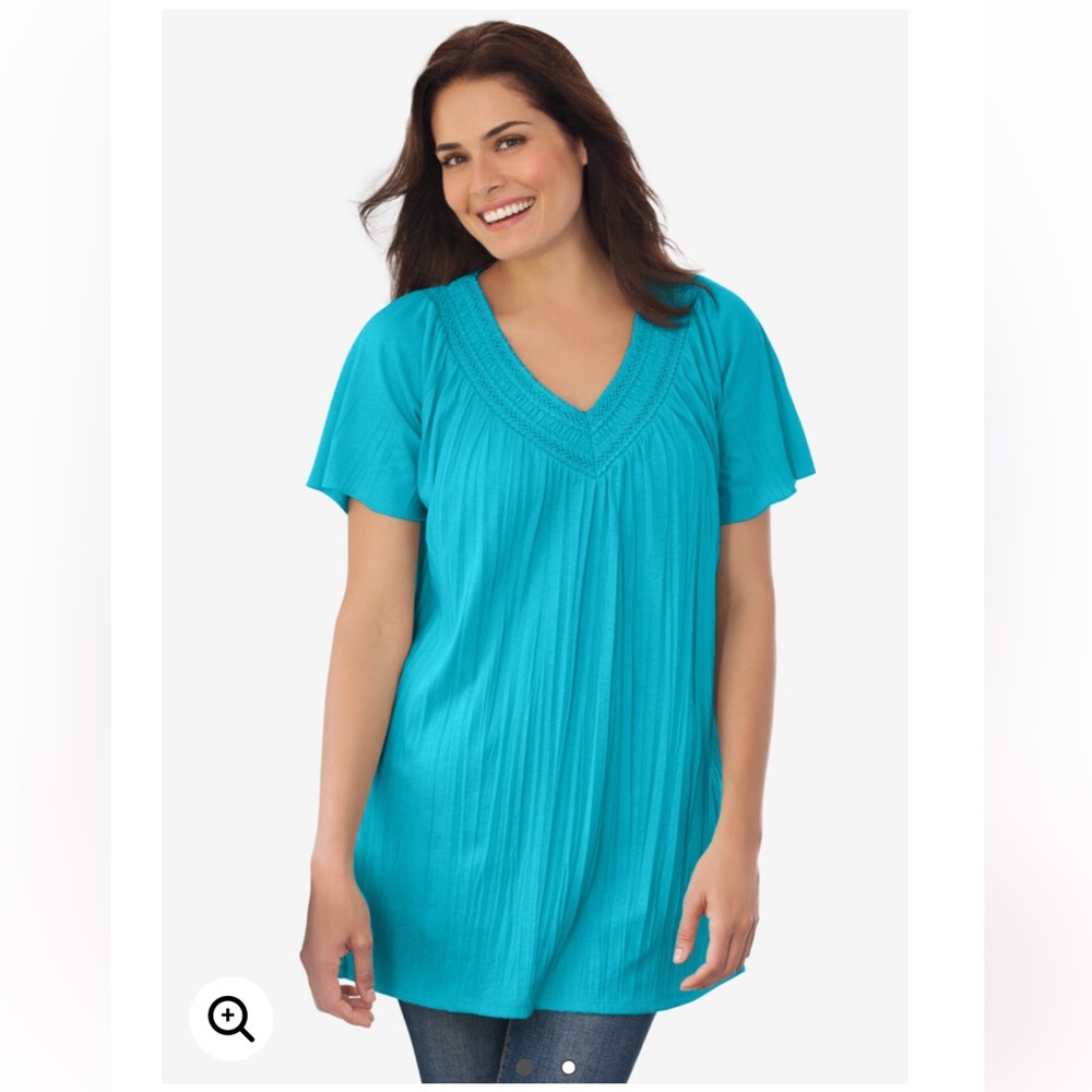 Short-Sleeve V-Neck Crinkle Tunic- Raspberry 2X